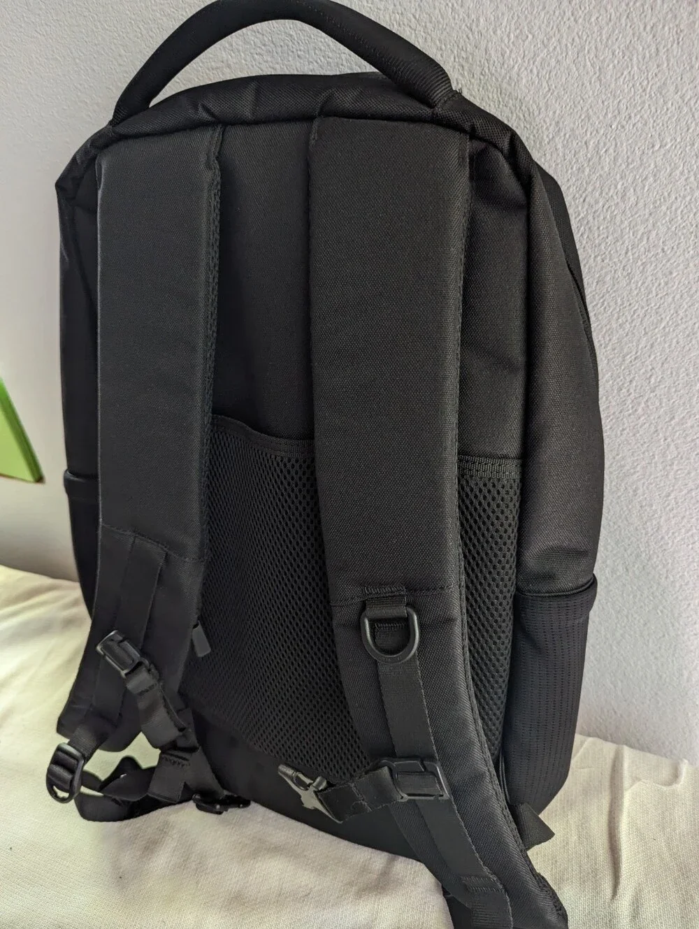 Herschel Supply Co. Kaslo Tech Travel Pack 20L- Black NWOT (With Logo)